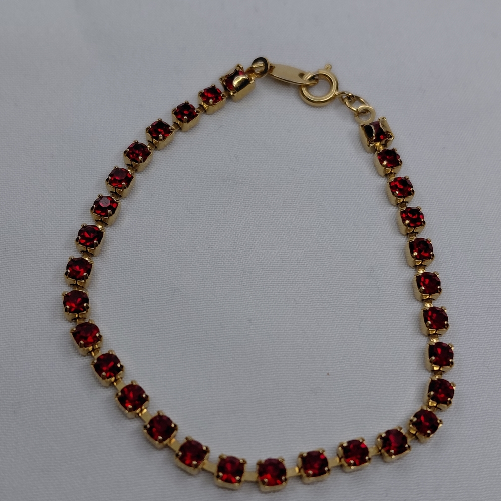 Avon Gold and Red Gemstone Bracelet - Picture 3 of 6